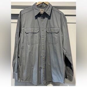 L.L. Bean Vintage Traditional Fit Pale Blue Shirt Size Large